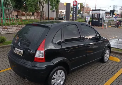 Carro em ótimo estado de conservação 