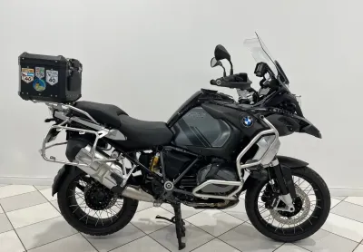 BMW R 1250 GS ADV Triple Black + Acessórios