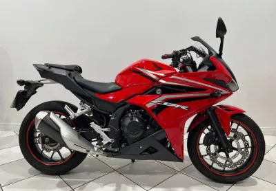 Honda CBR 500R - Esportiva que te leva trabalhar