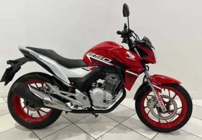 Honda CB 250 Twister - ABS