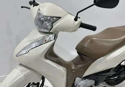 Biz 125 Branca - Caramelo