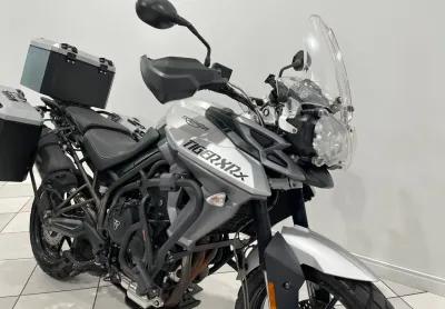 Triumph Tiger 800 XRX - Equipada