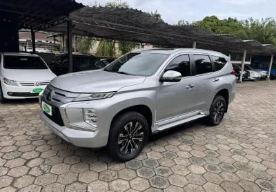  Mitsubishi Pajero HPE-S Aut. - 2021 7 Lugares IMPECÁVEL  - KM BAIXA 