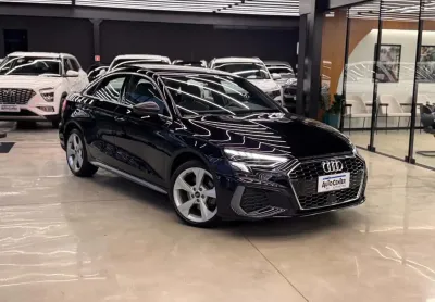 Audi A3 Sedan S-Line 2.0 TFSI  S-Tron.(Híb.) - Preta - 2023/2024
