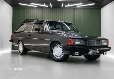 Chevrolet caravan comodoro sl/e 2.5 2p 1989