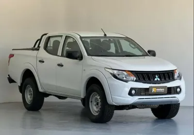Mitsubishi l200 triton gl 2.4 4x4 diesel manual 2023 (caminhonete)