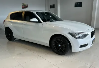 Bmw 116i baixo km, detalhes em black piano impecavel!