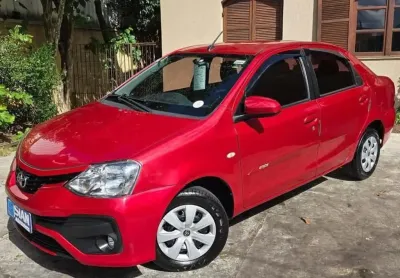 Toyota etios 1.5 xs sedan 16v flex 4p manual 2018