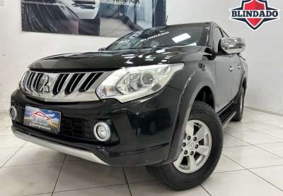 Mitsubishi l200 triton 2018 2.4 16v turbo diesel sport hpe top cd 4p 4x4 automático