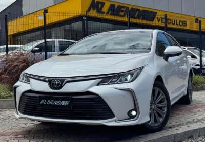 Toyota corolla xei 2.0 flex 16v aut. - branca - 2022/2023