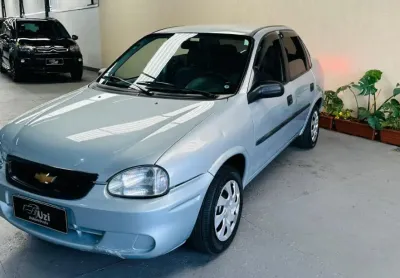 Chevrolet classic 1.0 flex 2010 co m direção hidráulica e câmera de ré. 