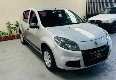 Renault sandero autentique 1.0 flex 2014 completo