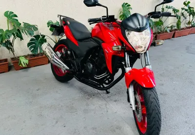 Honda cb 300r 2010 lindíssima 