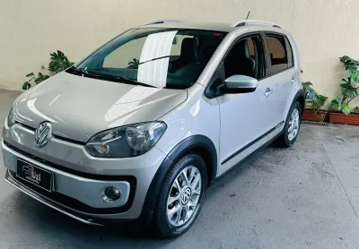 Volkswagem cross up 1.0 flex 2015 completo