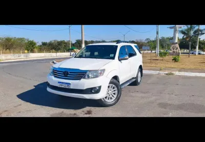 Toyota hilux sw4 srv 4x2 2.7 flex 16v aut 2013