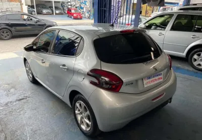 Peugeot 208 active pack 2015