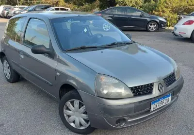 Clio authentique 1.0 2005