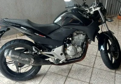 Honda cb 300r 2010