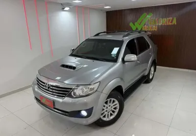 TOYOTA HILUX SW4 SRV D4-D 4x4 3.0 TDI Dies. Aut