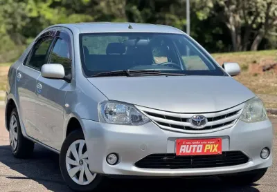 Toyota etios sd xs 2013