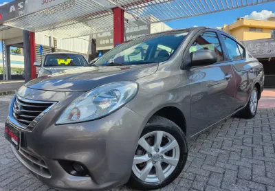 Nissan versa sl 1.6 completo impecavel