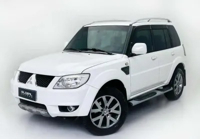 Mitsubishi pajero tr4 4x2 16v 2013