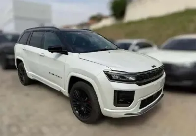 Jeep commander 2026 2.0 hurricane 4 turbo gasolina blackhawk at9