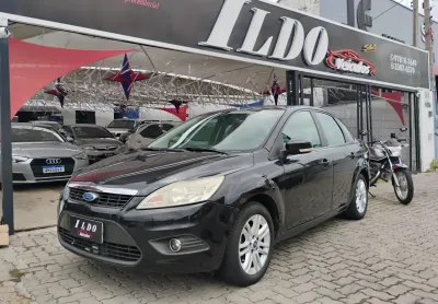 Ford focus sedan 2.0