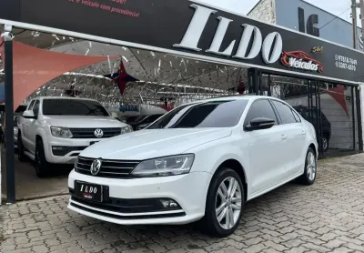 Volkswagen Jetta Highline 2.0 TSI Turbo