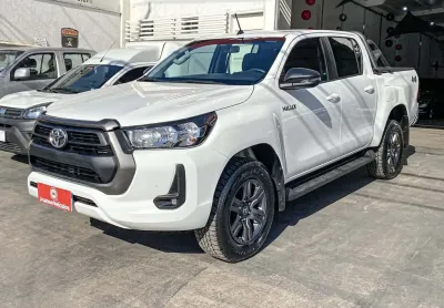 Toyota hilux cd sr 4x4 2.8 tdi diesel aut.