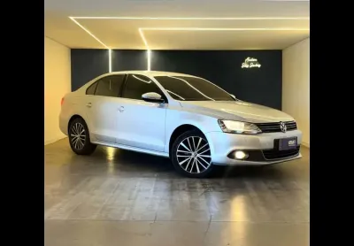 Volkswagen jetta highline 2.0 tsi 16v 4p tiptronic