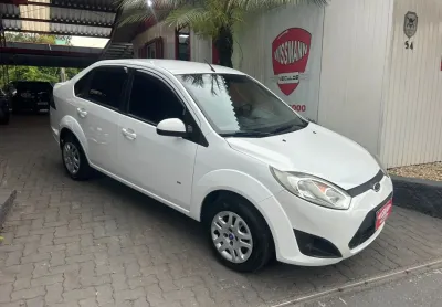 Fiesta sedan 1.6