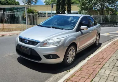 Ford focus sedan flex manual