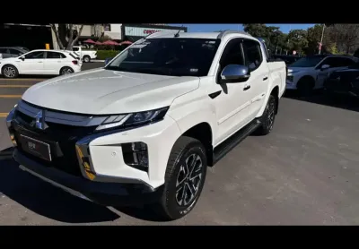 Mitsubishi l200 triton 2.4 16v turbo diesel sport hpe-s cd 4p 4x4 automático
