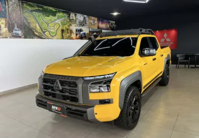 Mitsubishi TRITON 2.4 BITURBO DIESEL CD SAVANA 4X4 AUTOMÁTICO