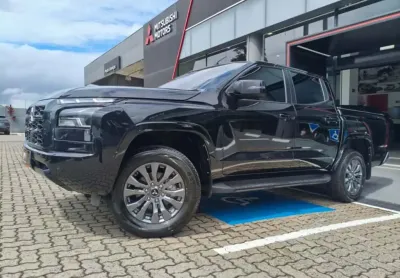 Mitsubishi TRITON 2.4 BITURBO DIESEL CD HPE-S 4X4 AUTOMÁTICO