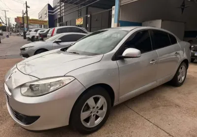 Fluence sed. dynamique 2.0 16v flex aut.