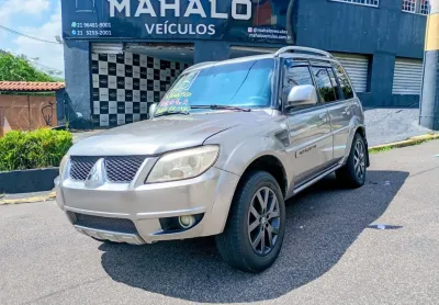 Mitsubishi Pajero TR4  2013 Tração 4x2  Automática com GNV - Completa