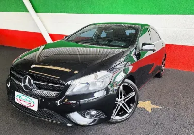 Mercedes a200 turbo, câmbio automático com controles no volante ( paddle shift ). com manual e chave