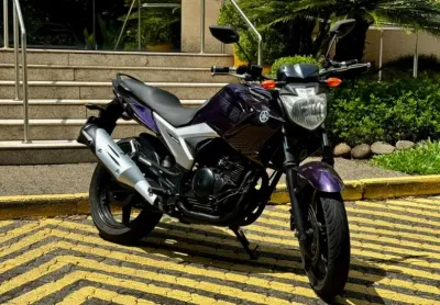Yamaha fazer YS250 2011 (Moto em excelente estado de conservação)