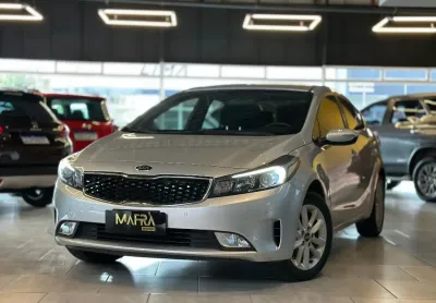 Kia cerato sx4 impecável