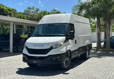 Iveco Daily 16m 2022 - Segundo dono, km baixa com vistoria cautelar aprovada