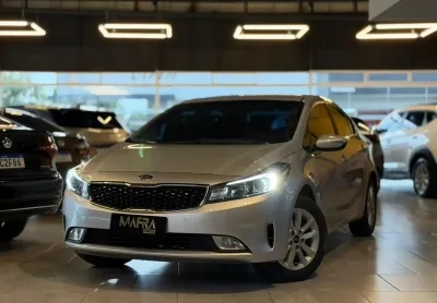 Kia Cerato SX4 1.6 2019 com 64mil km, impecável e cautelar aprovada