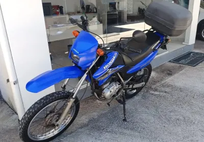 NXR Bross 150 ES 2006 super conservada e com baixa km para o ano