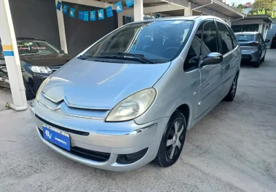 Picasso Exclusive 1.6 2012, veículo de baixo custo, com diversos opcionais e super espaçoso. 