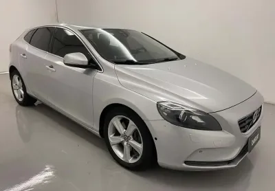 V40 t4 dynamic 2.0 aut
