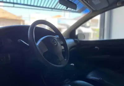 Nissan livina s 1.6 16v flex fuel mec.