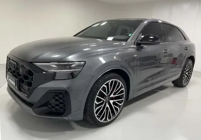 Audi q8 perf.black 3.0 tfsi quat. s-tr/(híb.)