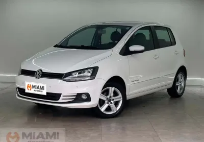 Volkswagen fox comfortline 1.0 - branca - 2014/2015