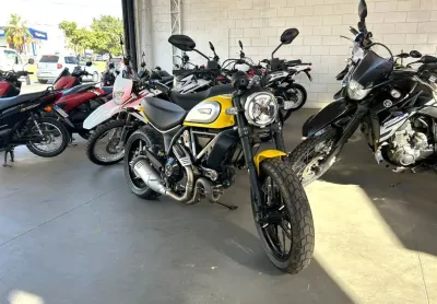 Ducati scrambler icon 800 2023